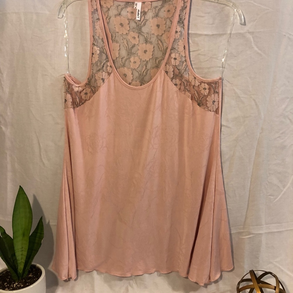 Light pink tank top